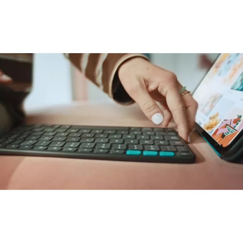 LOGITECH Flip Folio grafito – iPad Pro 13 pulgadas (M4) iPad Air 13 pulgadas (M2 y M3) – Qwertz alemán