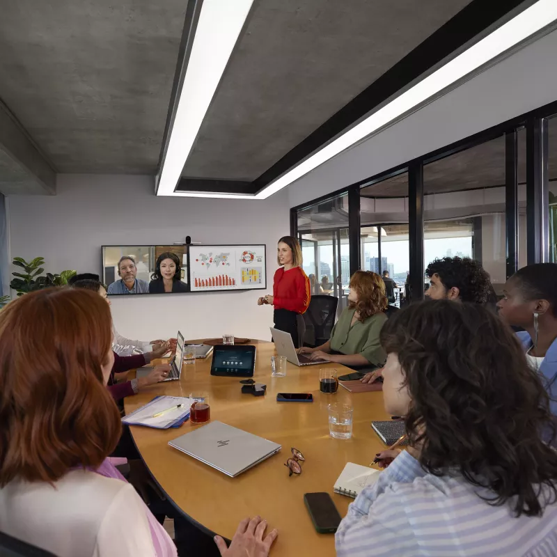 HP Poly Studio G62 Sistema de videoconferencia con kit de placas de montaje No Radio TAA