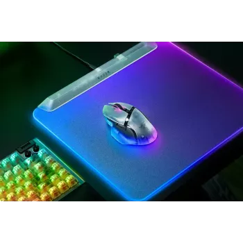 Ratón gaming Razer Basilisk V3 Pro 35K Phantom White Edition — Superficie gaming optimizada para ratones ópticos y láser