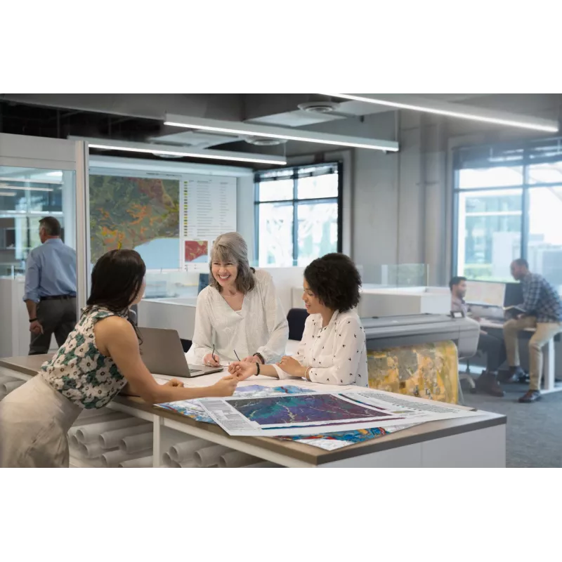 HP Designjet Z6dr 44-in Impresora PostScript con recortador en V