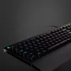 Teclado gaming Logitech G G213 Prodigy tamaño completo RGB LED con cable