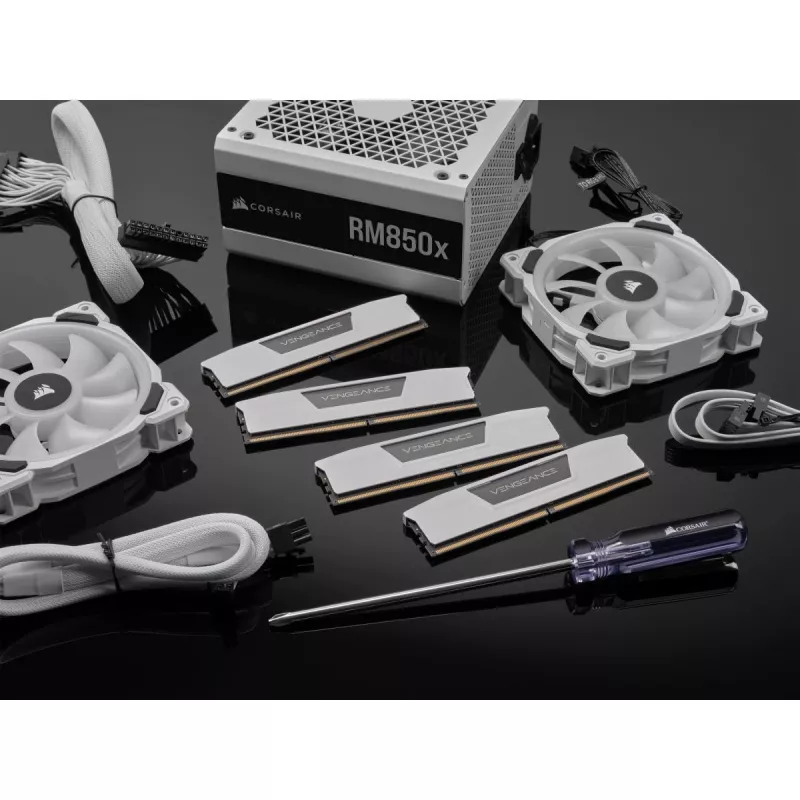 Memoria CORSAIR 32GB (2x16GB) DDR5 DRAM 5200MT/s CL40 Kit de memoria Vengeance - Blanco