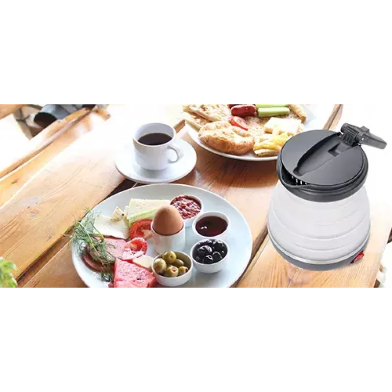 Hervidor de agua Adler AD 1279 — 0,6 L, 750 W, carcasa de plástico, control por botones, luz indicadora