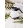 Hervidor de agua Adler AD 1279 — 0,6 L, 750 W, carcasa de plástico, control por botones, luz indicadora
