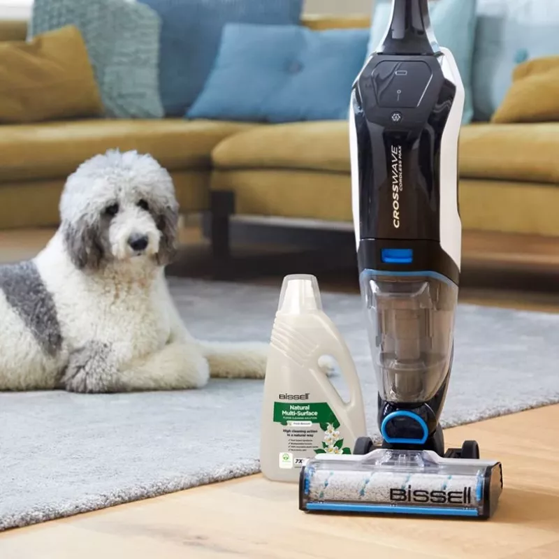 Solución de limpieza de suelos multiusos Bissell Natural 2 L
