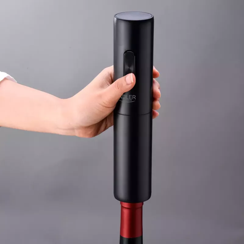 Sacacorchos eléctrico Adler AD 4509 — abrebotellas inalámbrico a pilas, negro