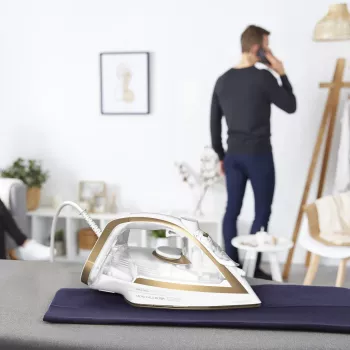Plancha en seco y de vapor Tefal Puregliss FV8042 con suela Durilium AirGlide Autoclean, 3000 W, bronce, blanco
