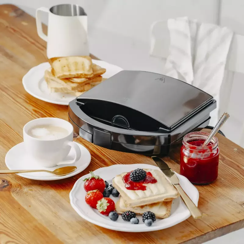 Sandwichera Adler AD 3069 – prensa de sándwiches compacta de sobremesa, 750 W, 2 sándwiches, negra