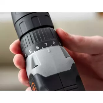 Atornillador con batería Black & Decker BCD001C1, 18 V, Li-Ion 1,5 Ah, naranja/negro
