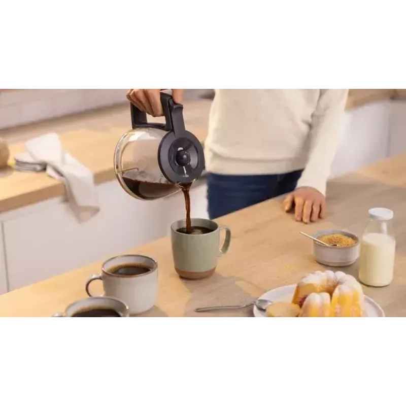 Cafetera de filtro Bosch TKA2M114 — depósito de agua de 1,25 l, 15 tazas, roja