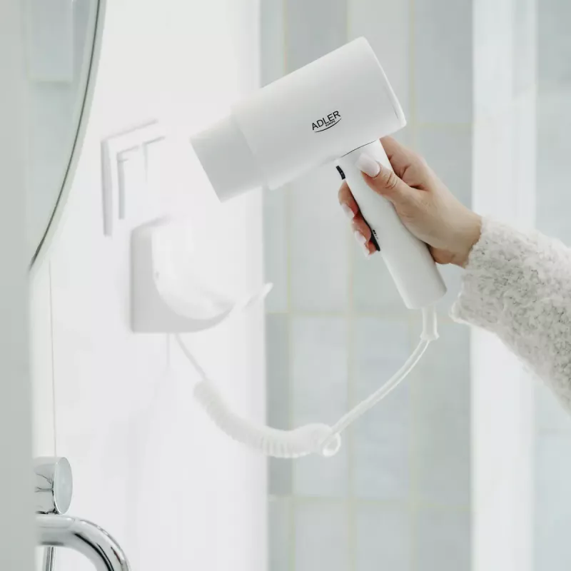 Secador de pelo de pared Adler AD 2285 — 2000 W, 3 niveles de temperatura, nivel frío, blanco