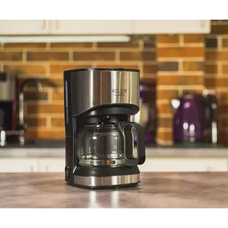 Cafetera de filtro Adler AD 4407, 550 W, jarra de 0,7 L, plata/negro, semiautomática