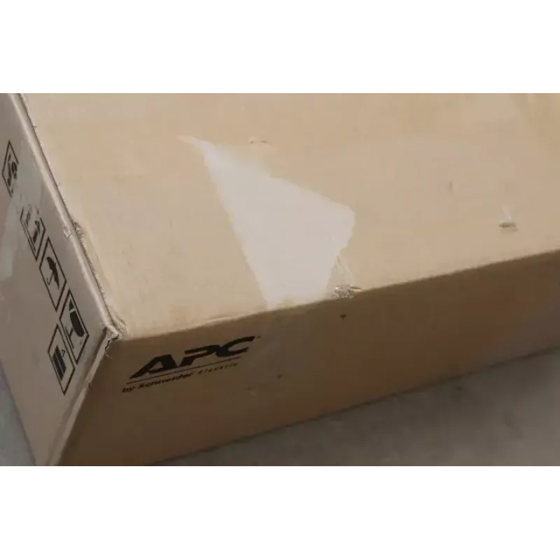 SAI Schneider Electric SMT1500RMI2UNC 1500VA montaje en rack 2U con 4× salidas IEC C13