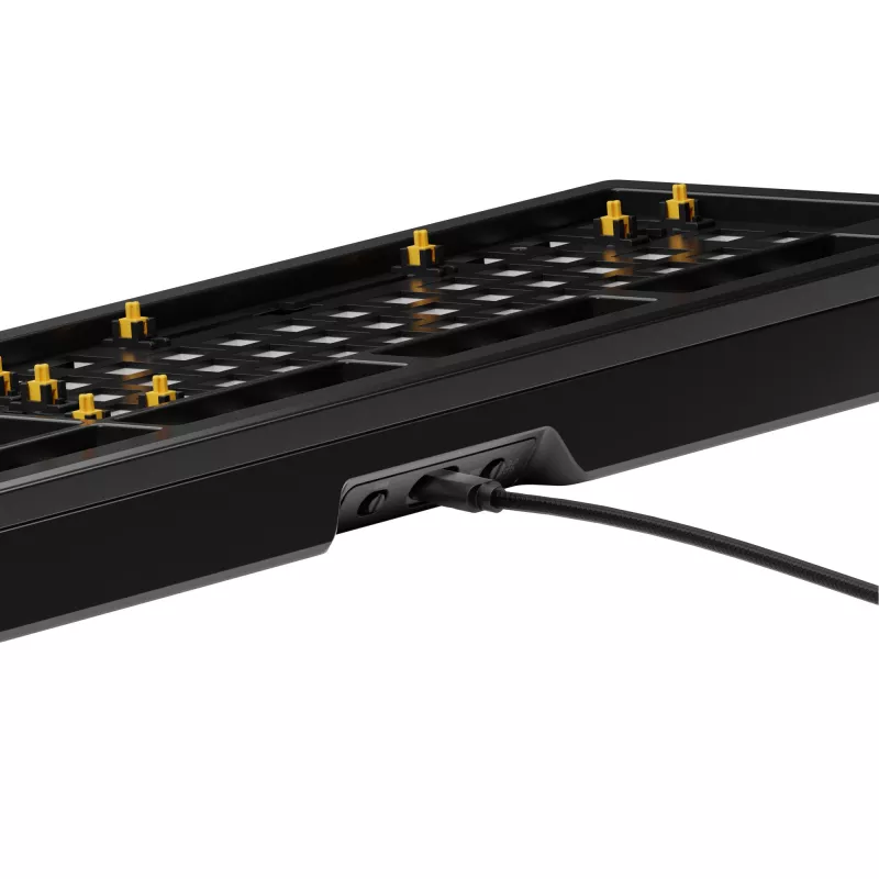Teclado barebones Glorious PC Gaming Race GMMK 3 PRO Full-Size USB RGB LED