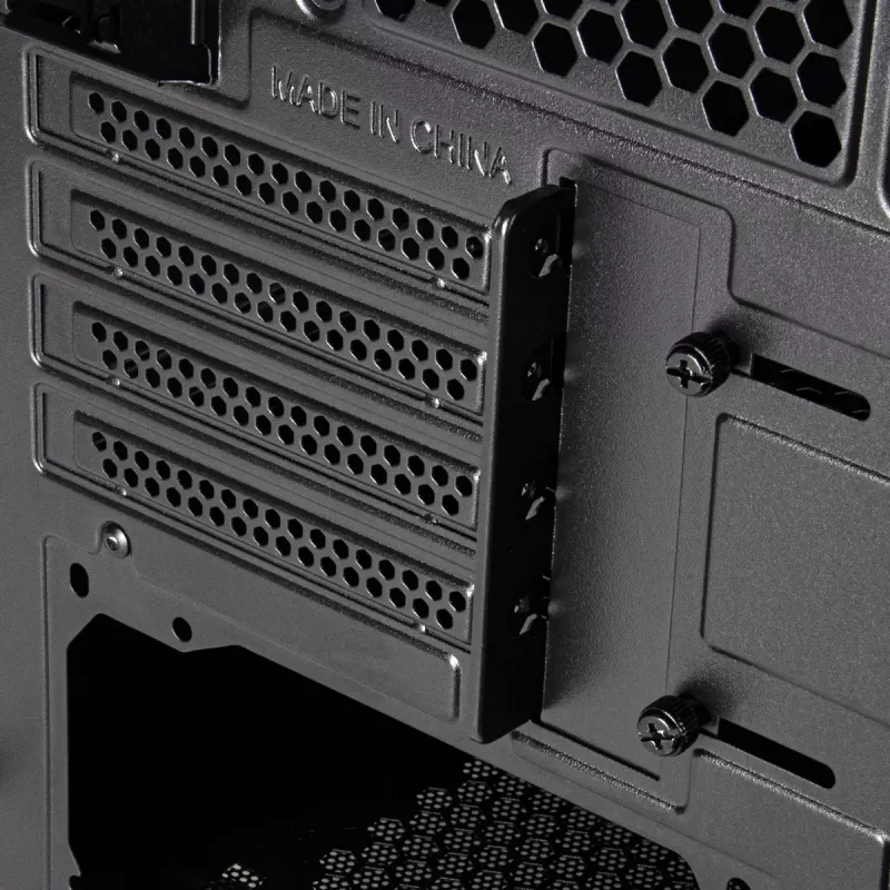 Caja de PC Silverstone FARA 312Z Midi Tower negra