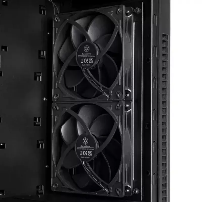 Carcasa de PC Silverstone SST-KL07B-E torre negra