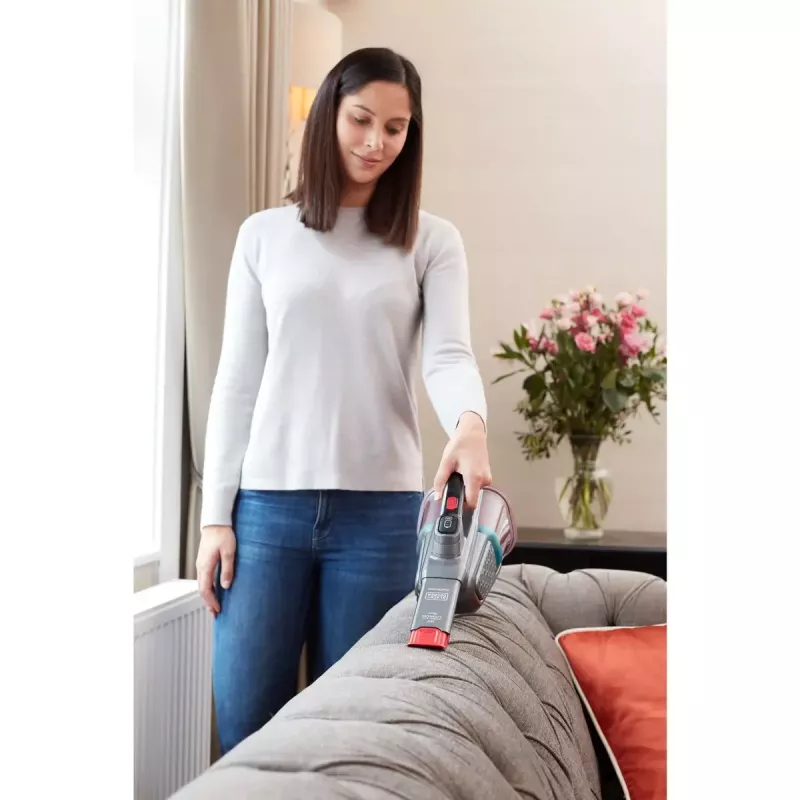 Aspirador de mano Black & Decker BHHV315J — 12V inalámbrico, 20 AW de potencia de succión, 0,7 L sin bolsa, 16 min de autonomía