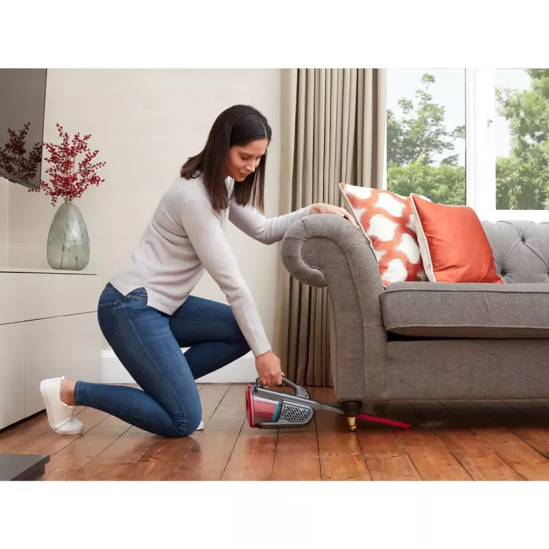 Aspirador de mano Black & Decker BHHV315J — 12V inalámbrico, 20 AW de potencia de succión, 0,7 L sin bolsa, 16 min de autonomía