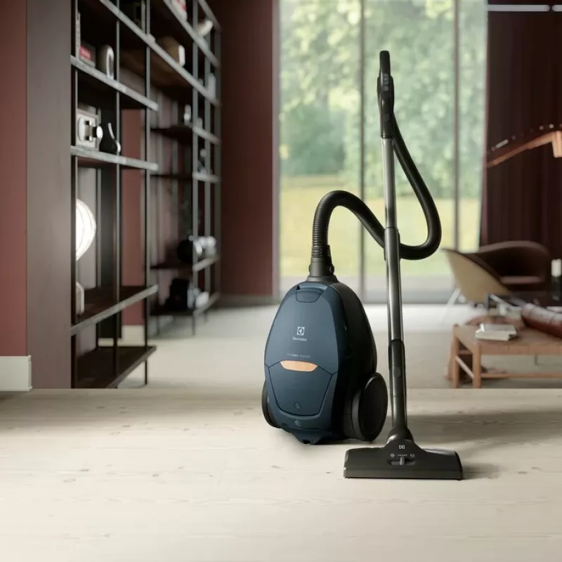 Aspirador de escoba Electrolux PD82-8DB, limpieza en seco, bolsa, 3,5 l, EPA E12, radio de 12 m