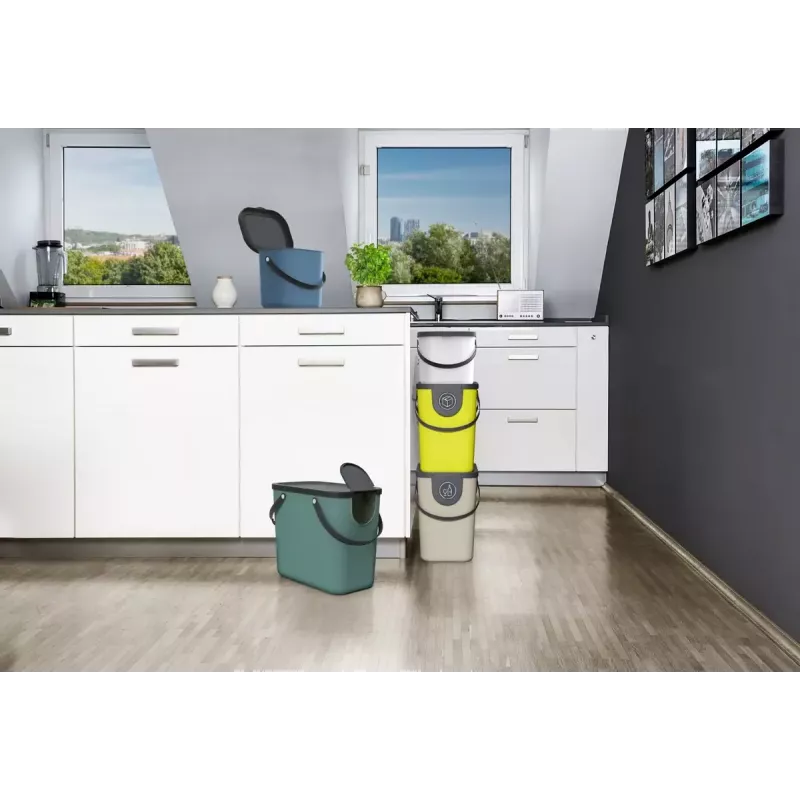 Papelera rotho Albula rectangular plástico 6 L, plástico reciclado, verde oscuro, orificio para colgar