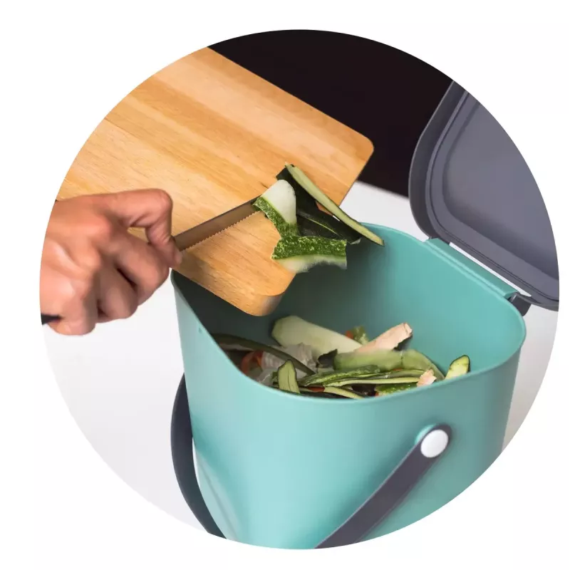 Papelera rotho Albula rectangular plástico 6 L, plástico reciclado, verde oscuro, orificio para colgar