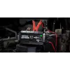 Cargador de batería NOCO GENIUS10 EU 10 A para baterías de 6V y 12V — mantenimiento y desulfatación, 150 W, Li-Ion/AGM/Gel, resistente al agua IPX