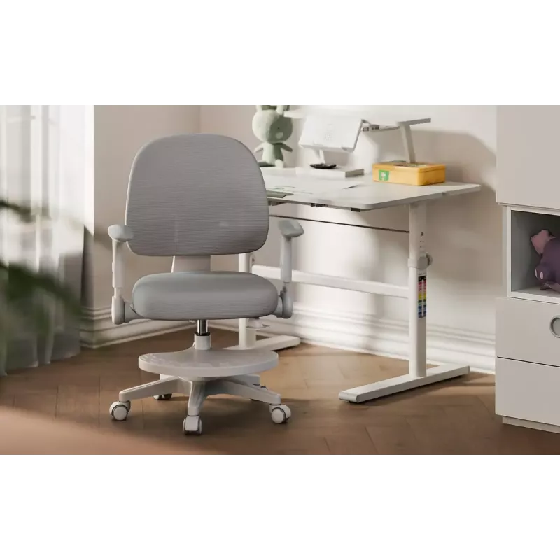 Silla giratoria mark adler Junior 5.0 — respaldo ergonómico de malla, asiento de espuma, altura ajustable 42–54 cm, gris
