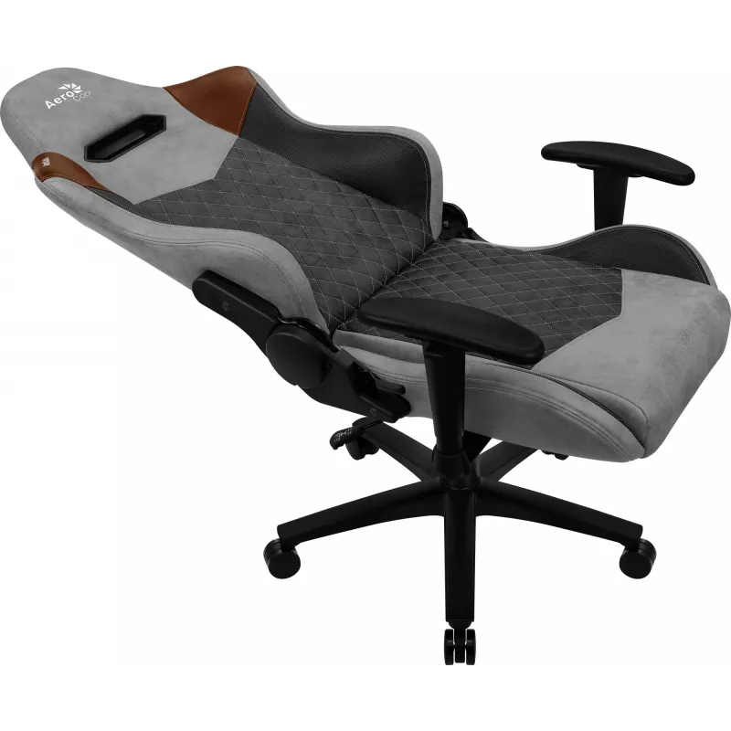 Silla gaming universal Aerocool DUKE AeroSuede negra, marrón, gris