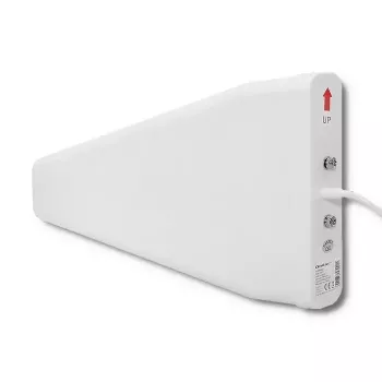 Antena QOLTEC 57021 4G LTE para exterior — ganancia 18 dBi, 600–2700 MHz, 50 Ω, 50 W, carcasa de plástico blanca