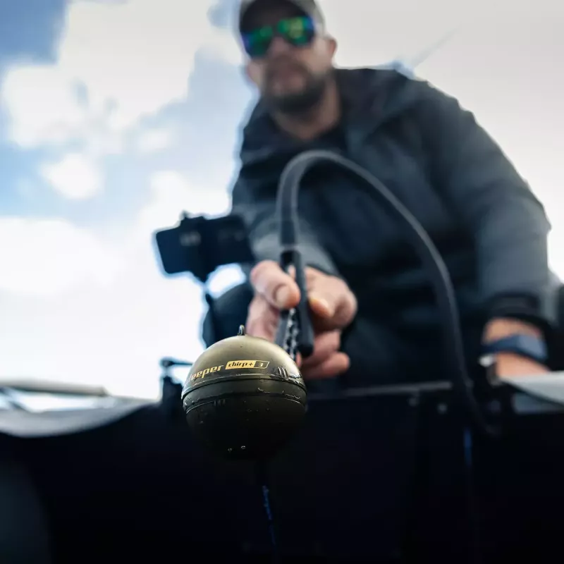 Sonda de pesca portátil deeper Smart Sonar CHIRP+3 Wi‑Fi — sonar inalámbrico lanzable, profundidad máx. 100 m, ángulo de cono 47°/20°/7°, Wi‑Fi, GPS/GLONASS