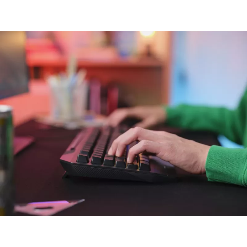 Teclado gaming con cable TRUST GXT 836 Evocx USB QWERTY US-inglés, iluminación RGB, reposamuñecas, 114 teclas, formato 110%