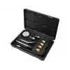 Manómetro analógico YATO YT-73022 0–20 bar, esfera de 75 mm, acero al carbono, manguera de 0,5 m, 4 adaptadores de latón, maletín
