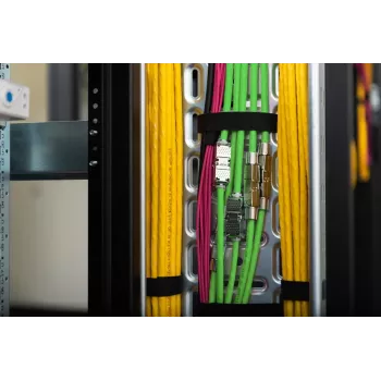 Cable de instalación DIGITUS - Cat 8.2 - S/FTP - AWG 22/1 - 500 m - amarillo