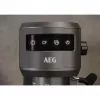 Cafetera espresso AEG EC6-1-6BST, manual, de sobremesa, depósito de agua 1,0 l, 15 bar, espumador de leche, 1450 W, control táctil, negro