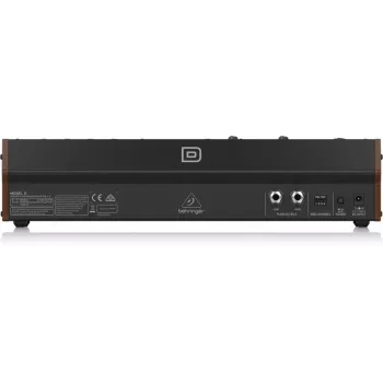 Sintetizador Behringer Model D negro color de carcasa negro fuente de alimentación DC AC