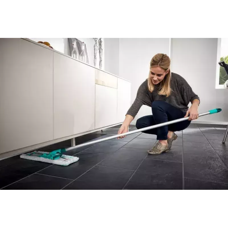 Leifheit 55045 Wet Microfiber – fregona plana con funda de microfibra para la limpieza del suelo