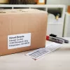 Etiquetas multiuso DYMO Authentic LabelWriter 32 mm x 57 mm 6 rollos con 1.000 etiquetas fácilmente despegables (6.000 unidades) Autoadhesivas para impresoras de etiquetas LabelWriter