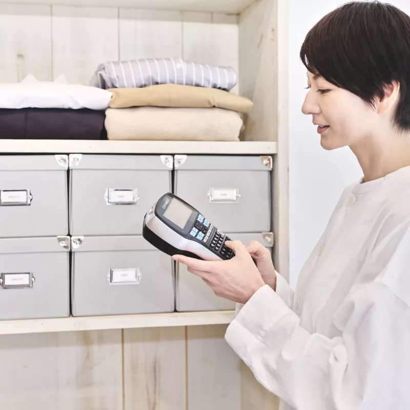 DYMO LabelManager 420P set de impresora de etiquetas de alto rendimiento con batería y portátil | teclado ABC con 4 rollos de etiquetas D1 y maletín de transporte