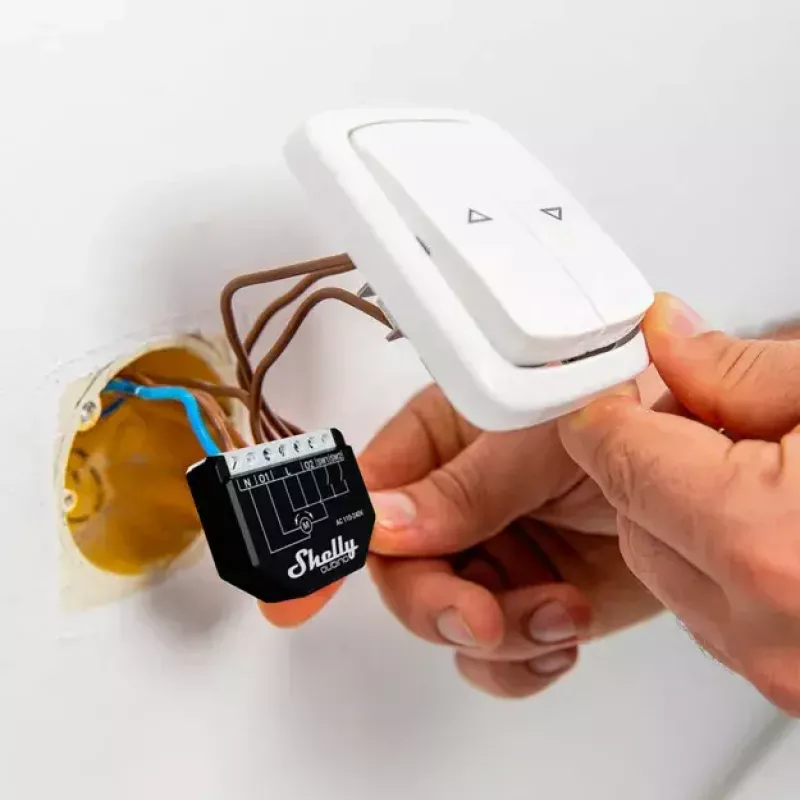 Relé inteligente Shelly Wave Shutter negro 10 A 110–230 V, alcance máx. 40 m, 25 dBmW
