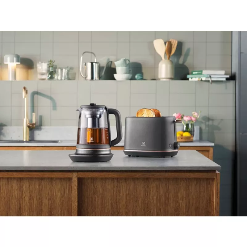 Electrolux E7GK1-8BP hervidor de agua 1,7 l 2000 W negro, cobre
