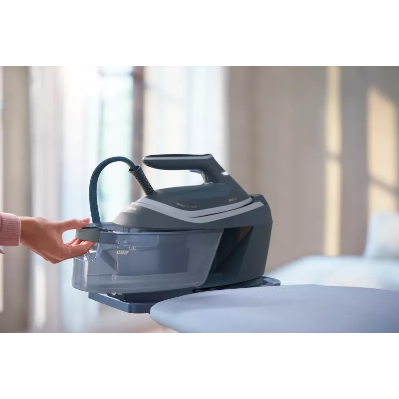 Centro de planchado con vapor Philips Serie 6000 PSG6042/20 2400 W 1,8 L SteamGlide Advanced azul
