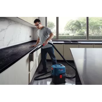 Aspirador de sólidos y líquidos Bosch GAS 15 PS Professional — en seco, 1100 W, 15 L bolsa de polvo, 8 L depósito de líquidos, 270 mbar