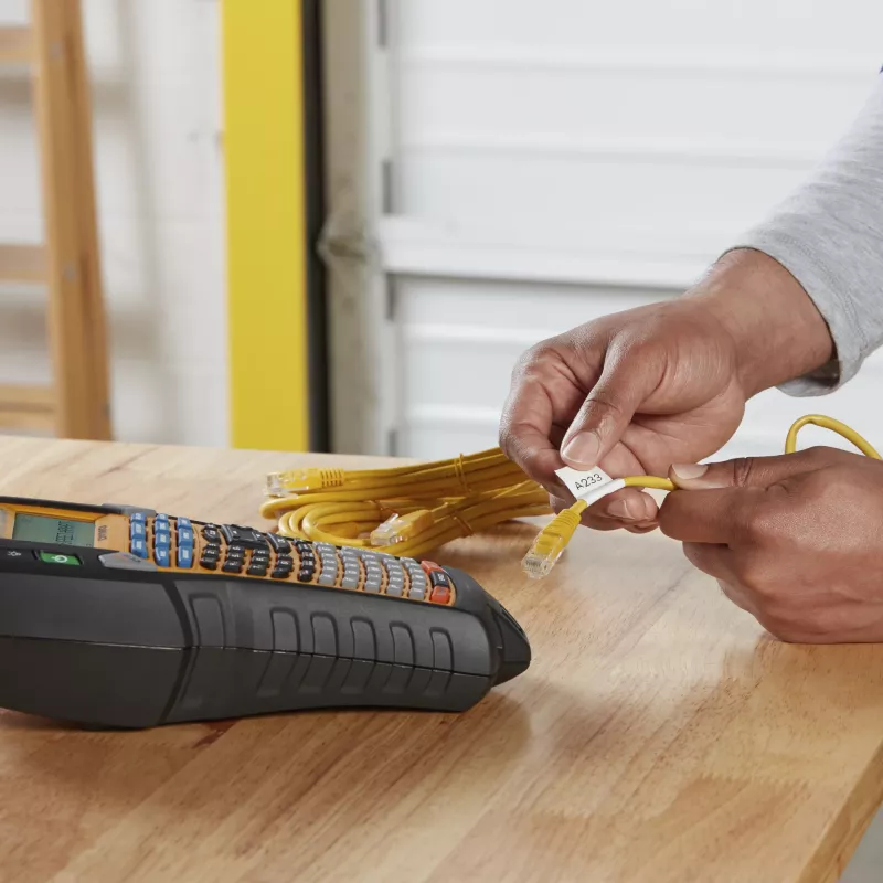 DYMO Rhino 6000+ Impresora de etiquetas industrial | Impresora de etiquetas conectada a ordenador con maletín rígido | Incluye 1 casete de cinta de vinilo, 1 casete de cinta de nailon flexible y batería de litio-ion recargable