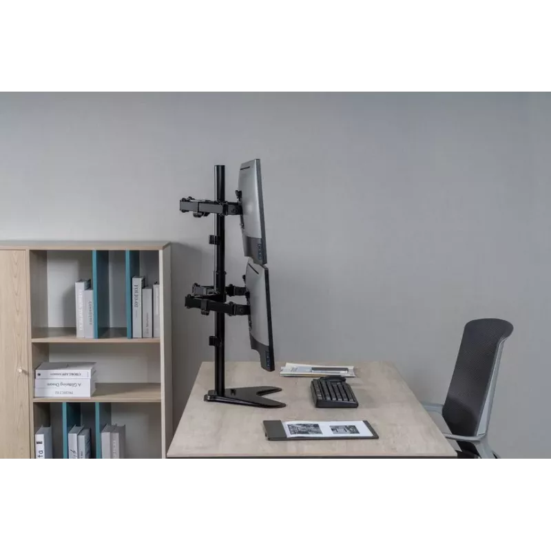 Soporte de sobremesa ajustable Equip para cuatro monitores de 17