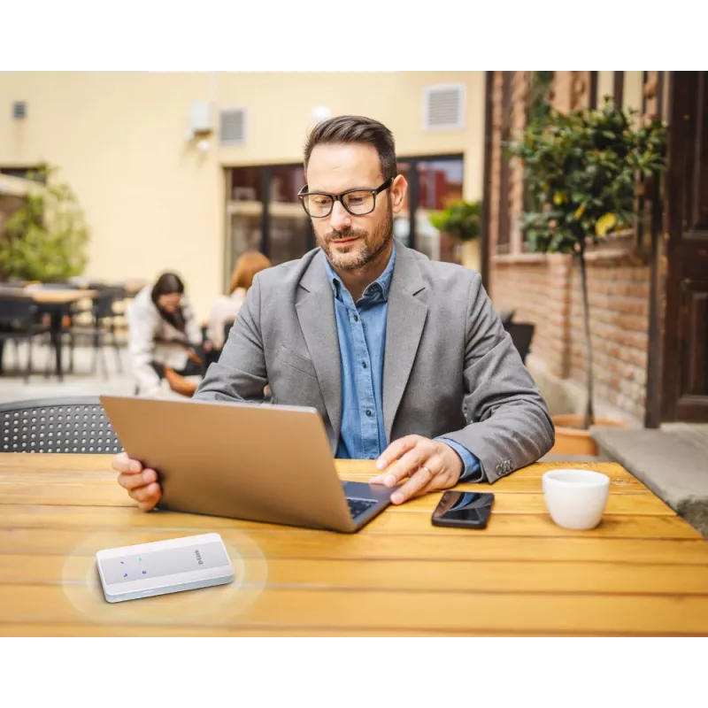 Módem de red móvil D-Link 5G NR AX1800 Wi-Fi 6