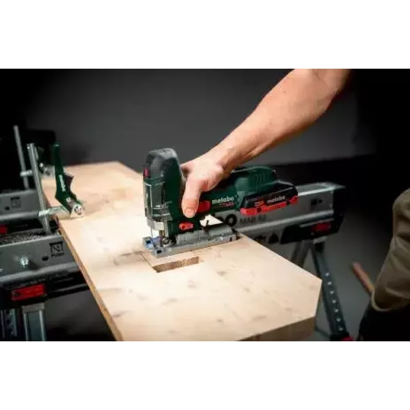 Sierra de calar Metabo ST 18 LT 3500 carreras/min 2 kg