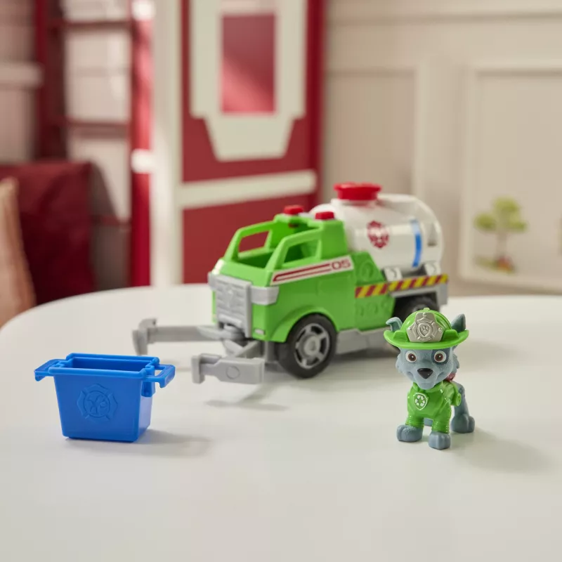 PAW Patrol Fire Rescue: Rocky Rescue camión cisterna de bomberos con figura de acción, brazo de agarre y camión de juguete, juguete para niños y niñas a partir de 3 años