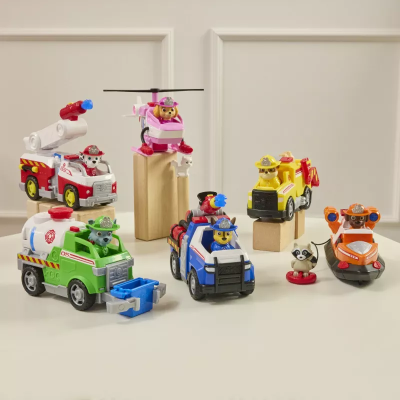 PAW Patrol Fire Rescue: Zuma lancha de bomberos de rescate con figura de acción, salvavidas lanzable, mapache y barco de juguete, juguete infantil para niños y niñas a partir de 3 años