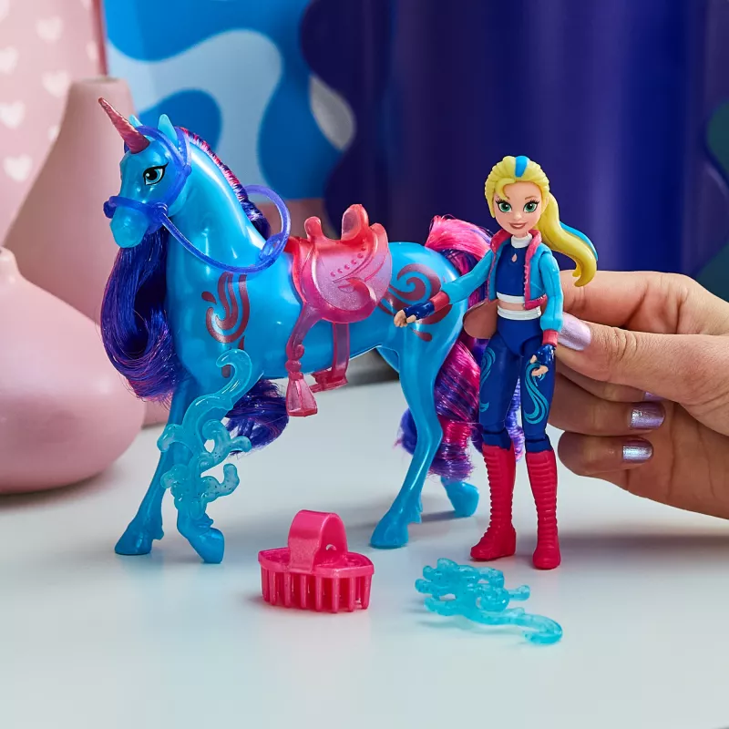 Figura de juguete Spin Master Unicorn Academy Isabel con melena y cola de verdad y cepillo