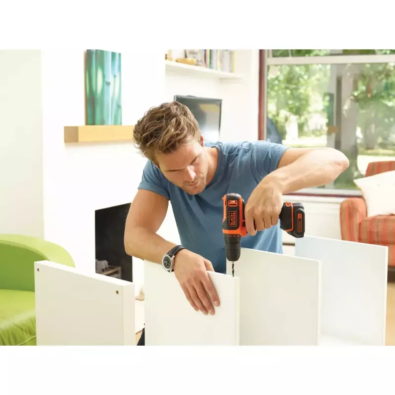 Taladro con empuñadura de pistola Black & Decker BDCDD12-QW, sin llave, 1.5 Ah